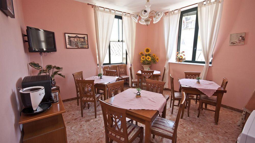 Rs San Sebastiano Holidays Acireale Exterior foto